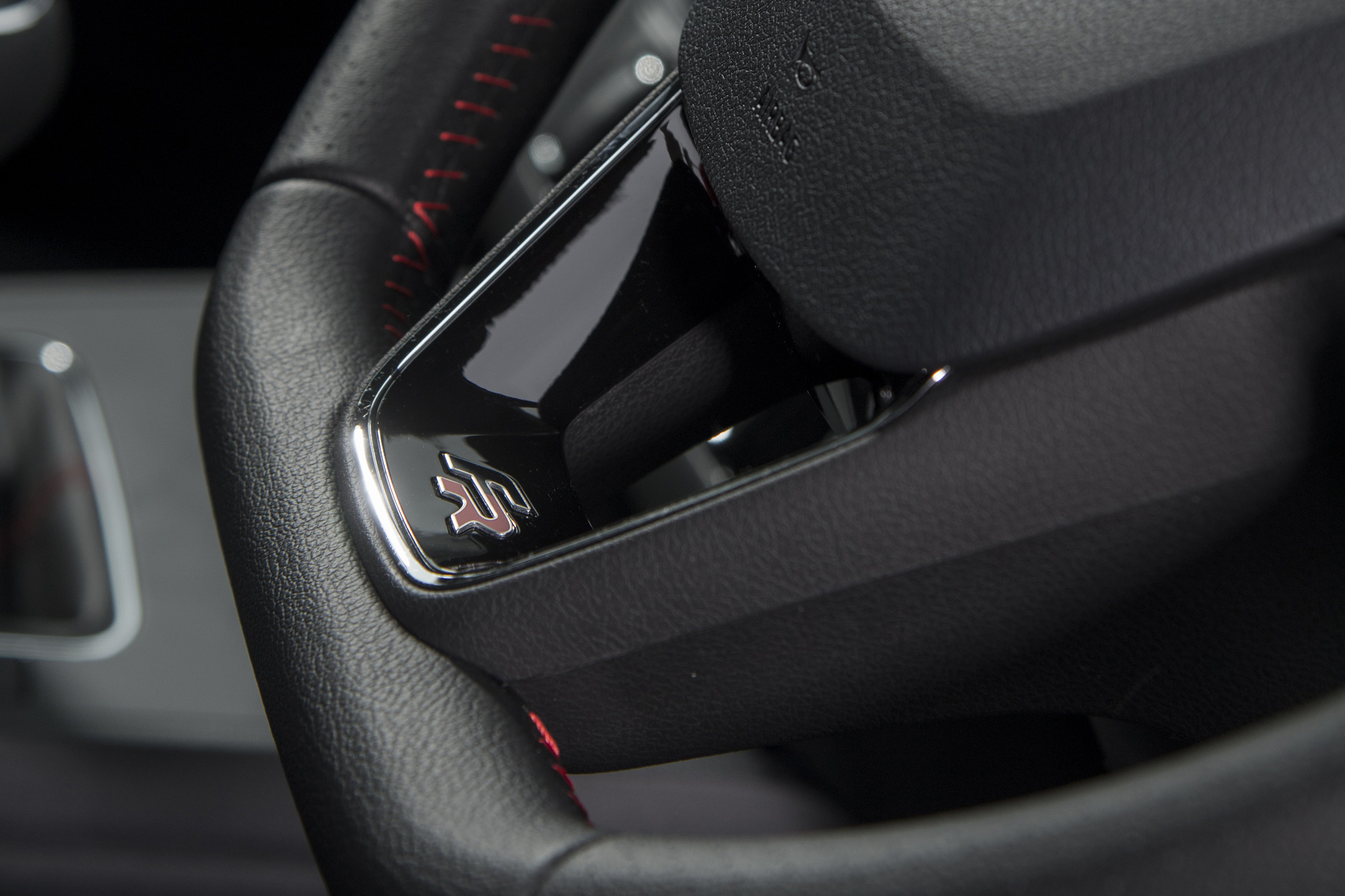 SEAT Ibiza FR 1.5 TSI Evo - steering wheel