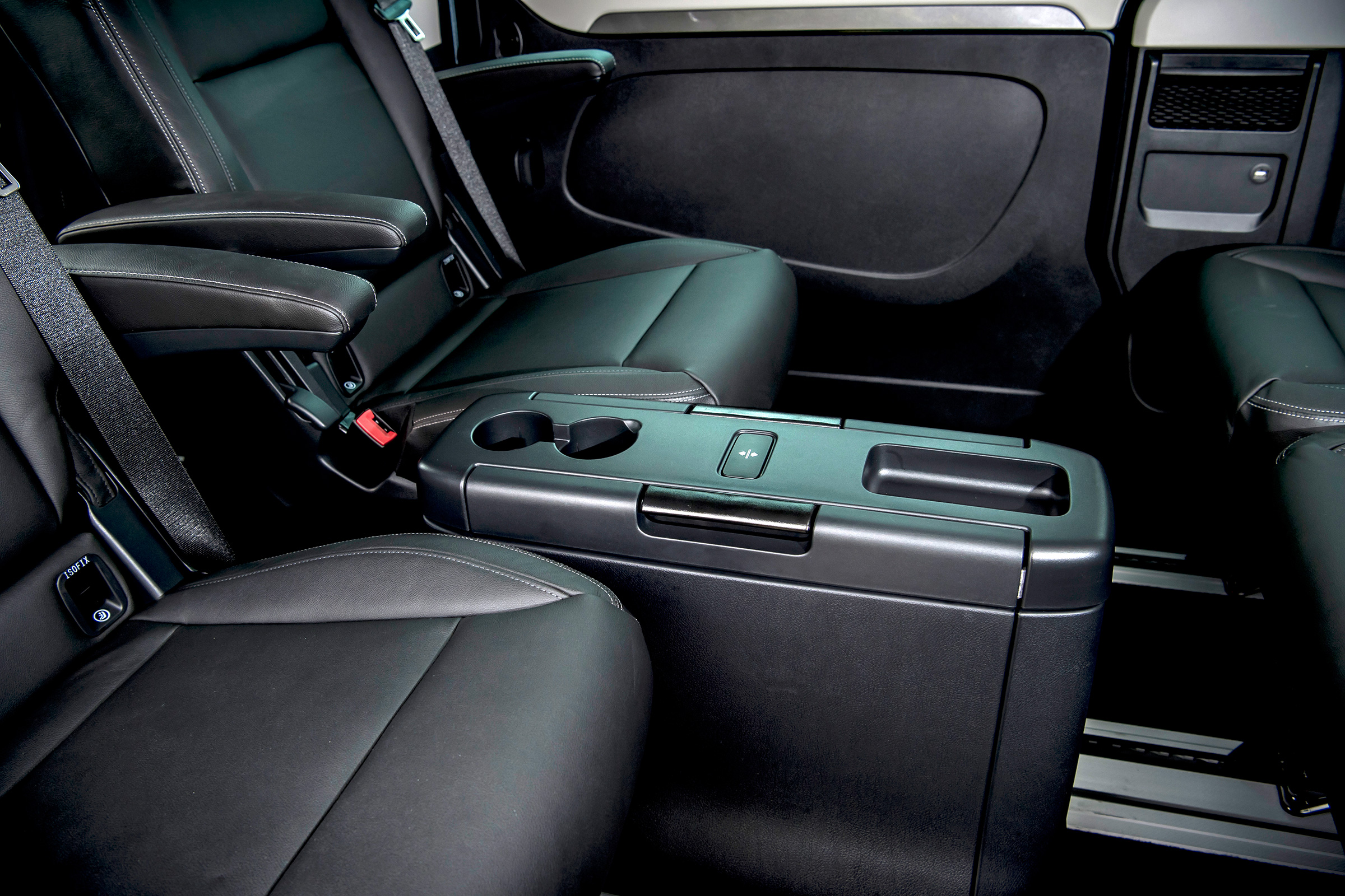 Renault Trafic SpaceClass - table