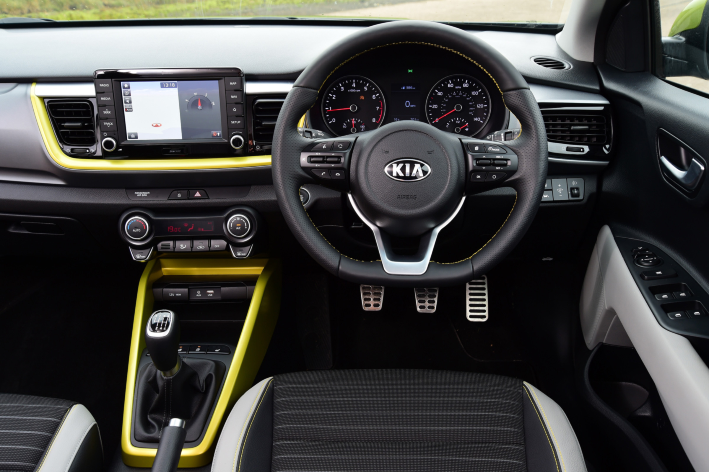 Kia Stonic - interior