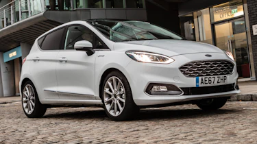 Ford Fiesta Vignale - static cobbled street