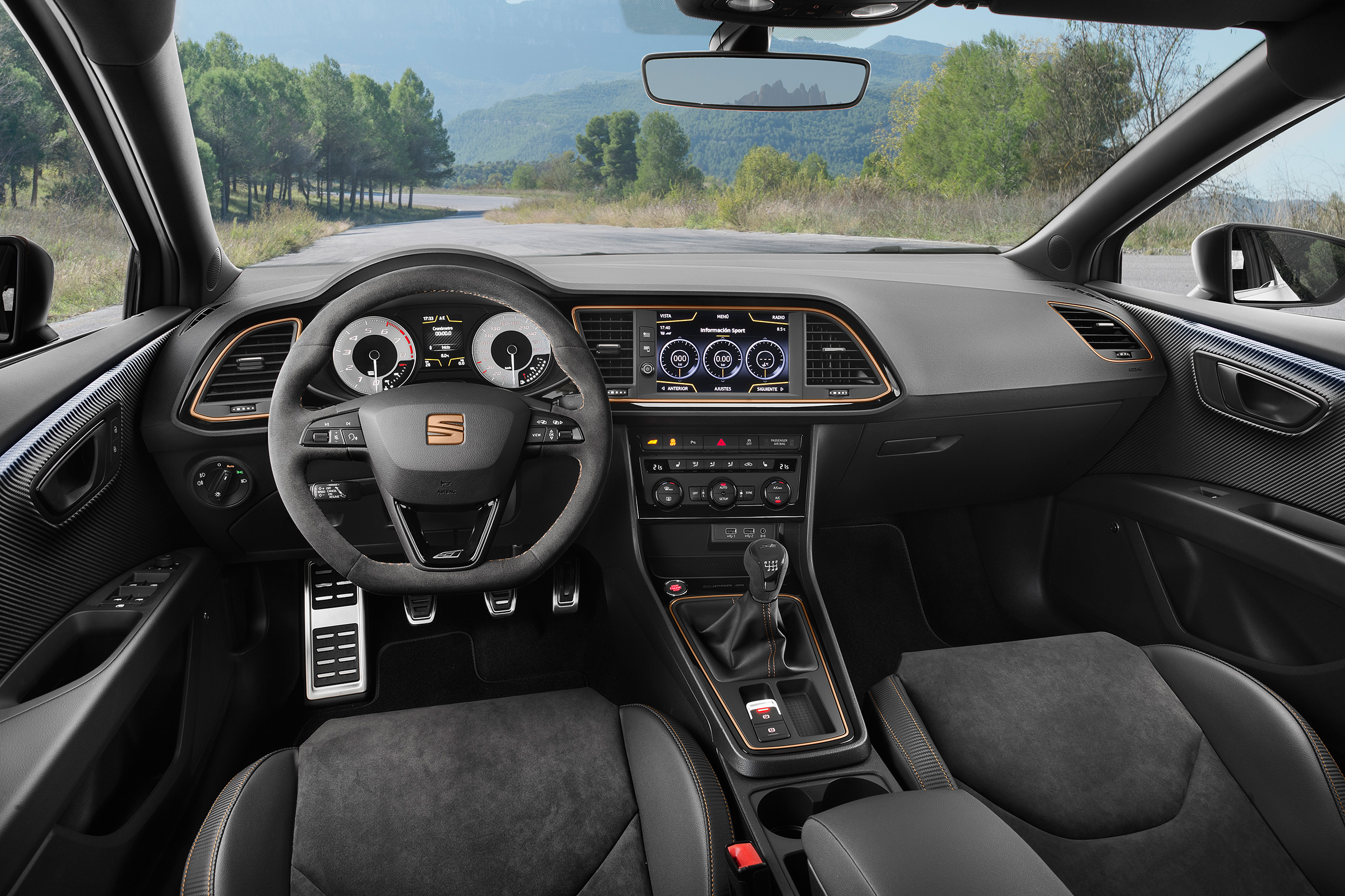 SEAT Leon Cupra R - interior