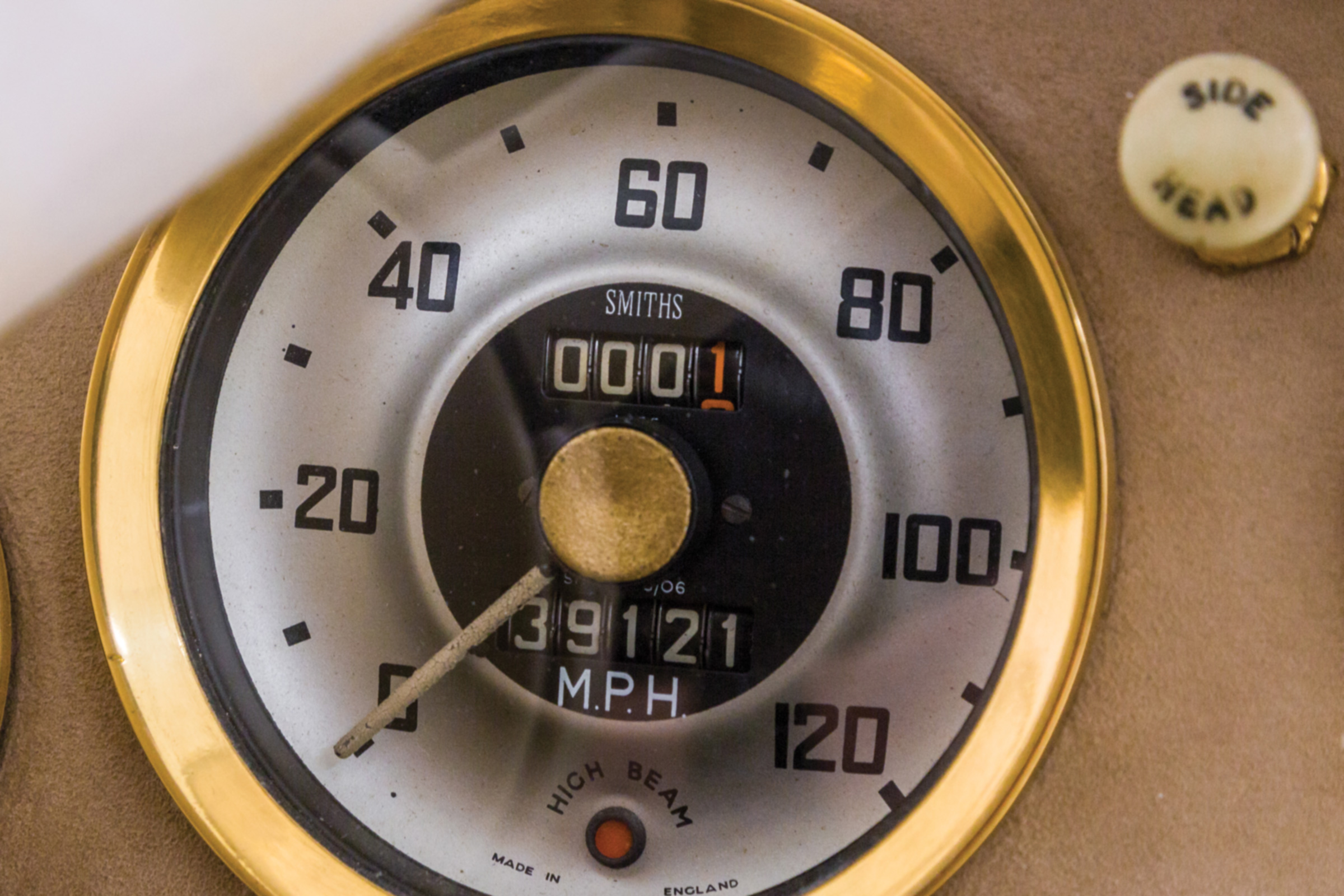 Austin Healey 100-Six - gold plated speedo