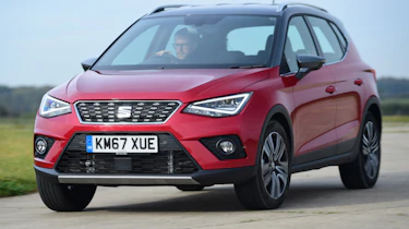 SEAT Arona - front quarter