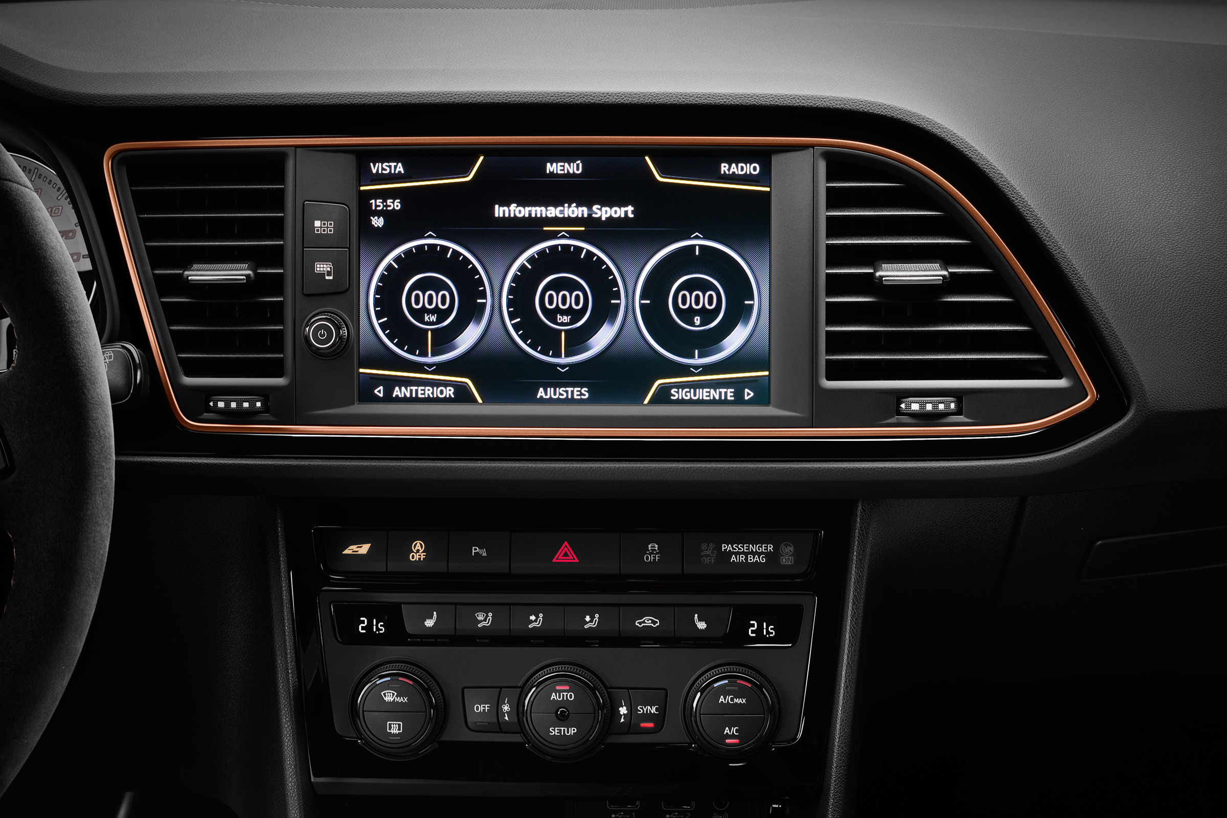 SEAT Leon Cupra R - infotainment
