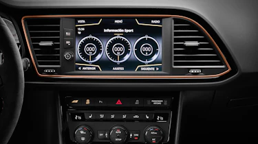 SEAT Leon Cupra R - infotainment