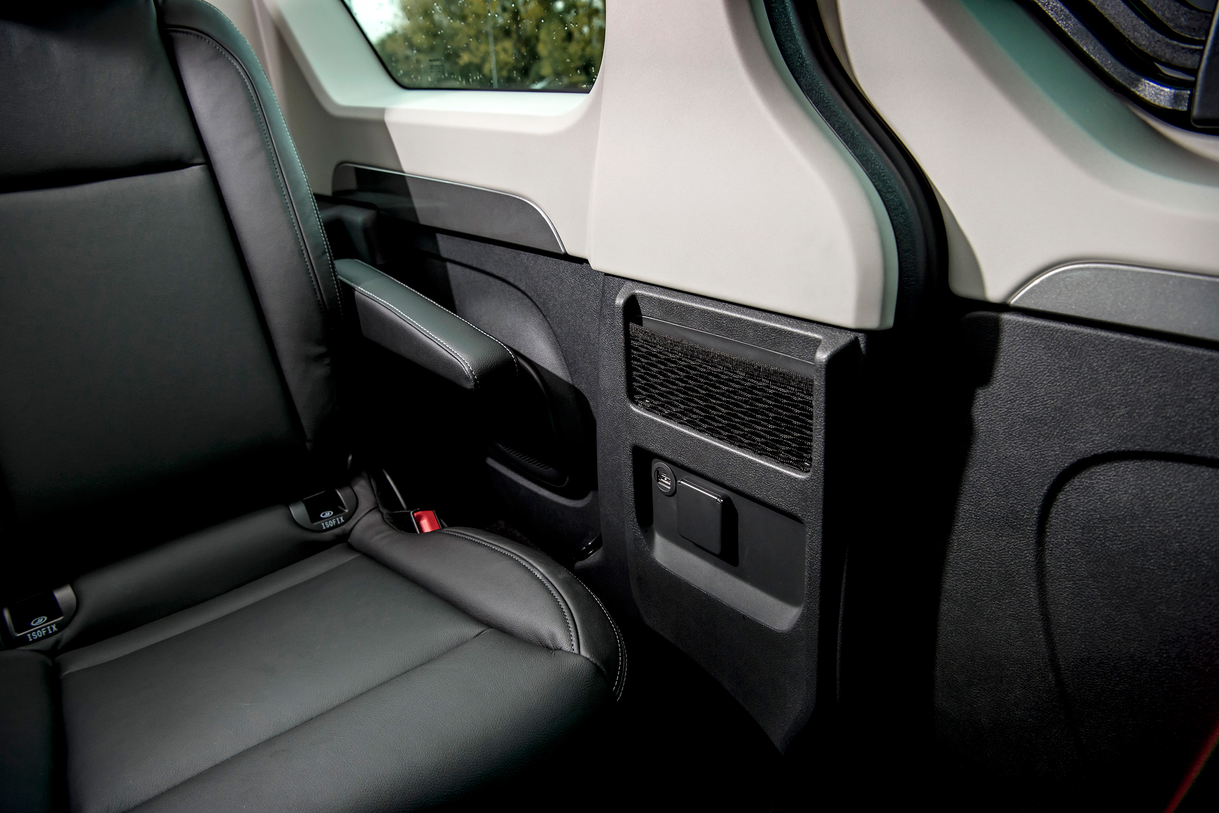 Renault Trafic SpaceClass - storage
