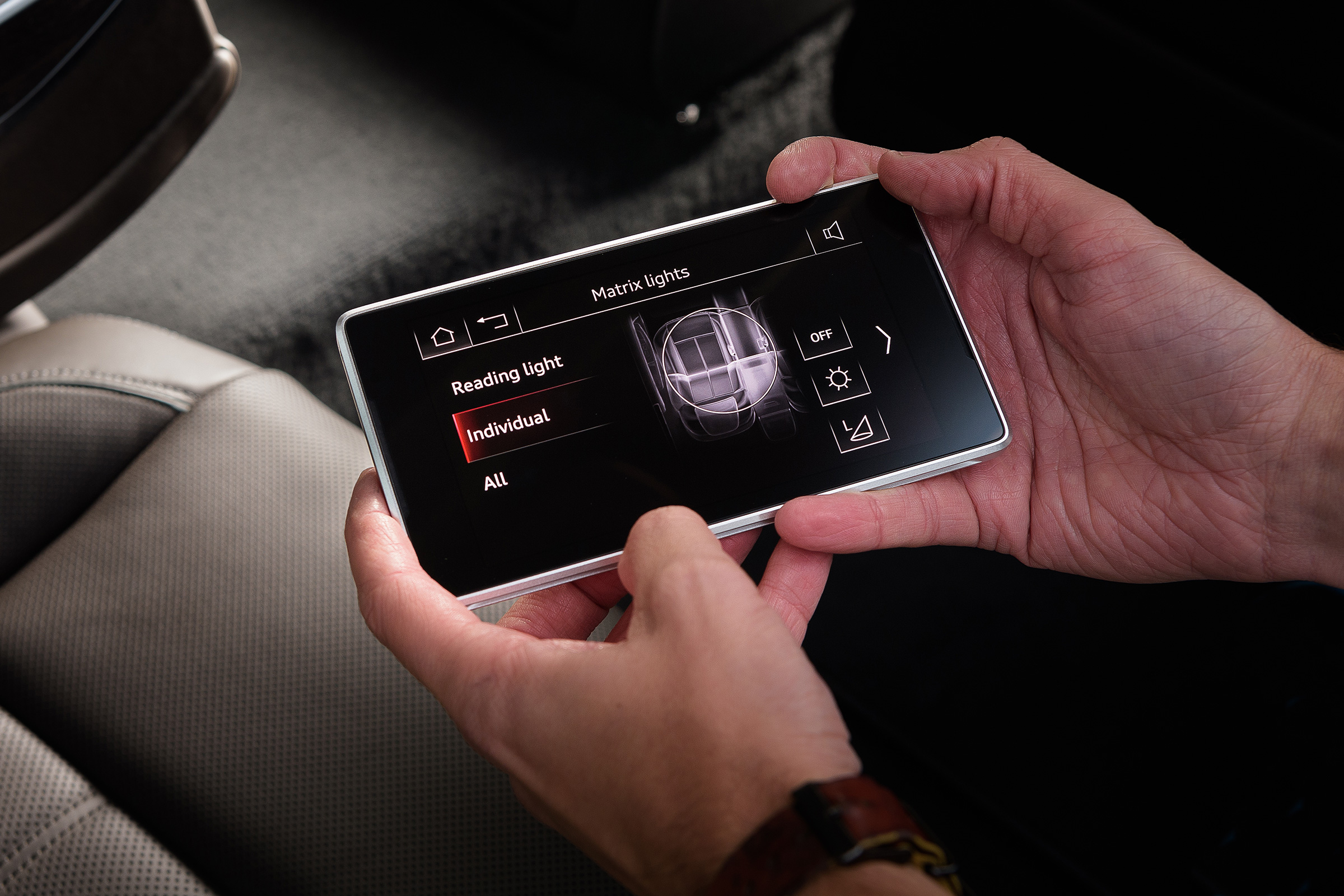 Audi A8 - screen