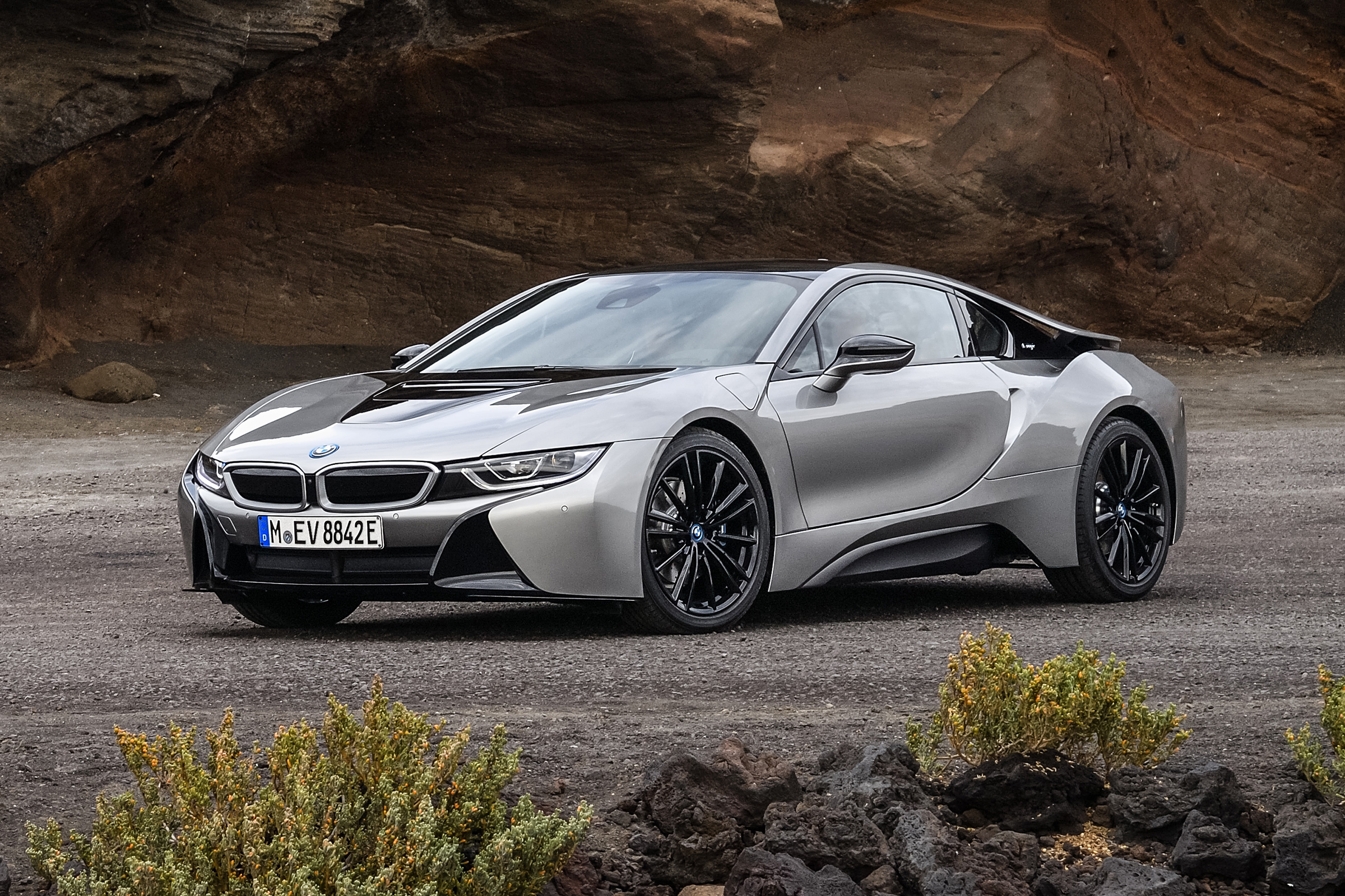 BMW i8 - front