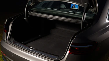 Audi A8 - boot