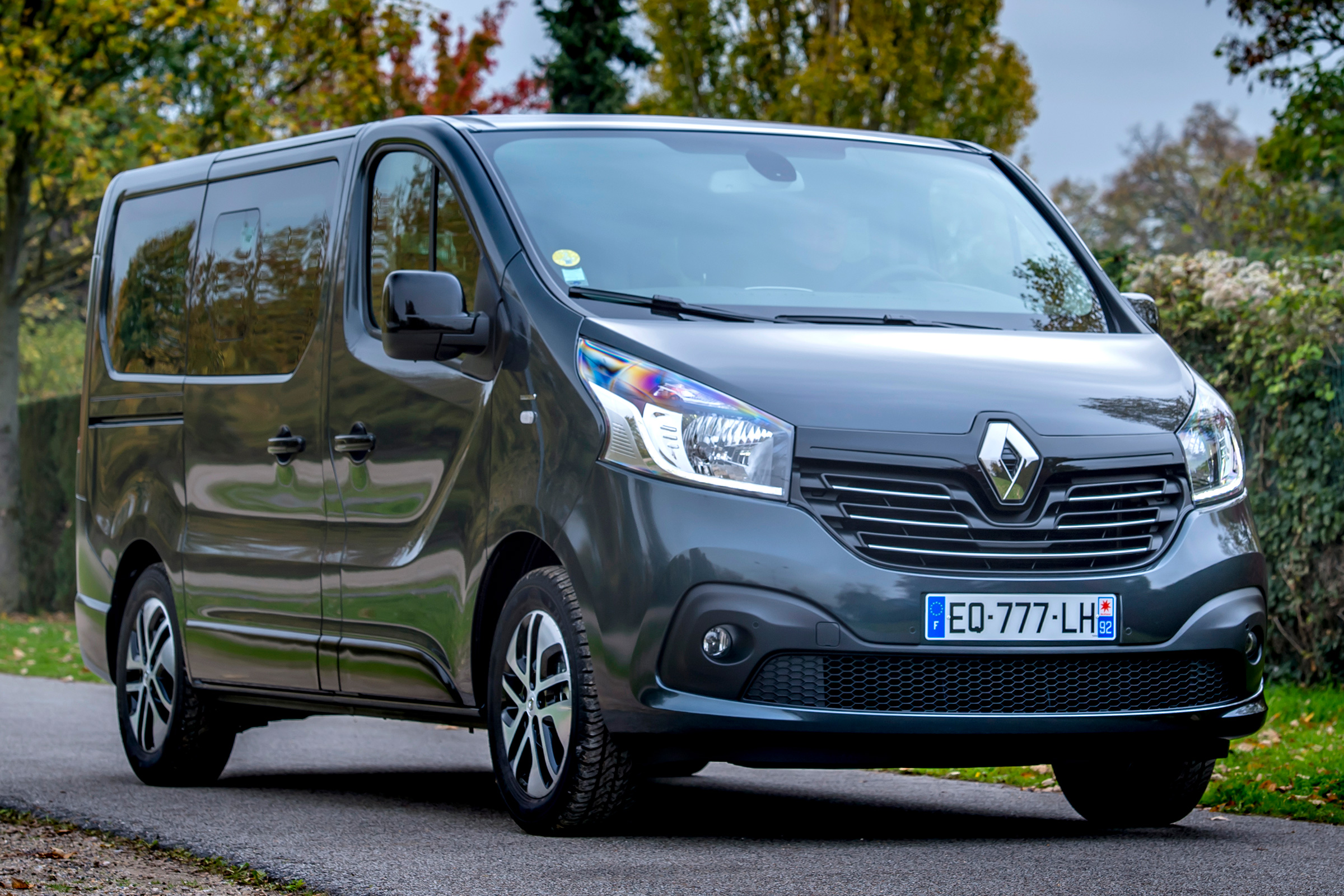 Renault Trafic SpaceClass - front