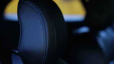 Ford Mustang - headrest