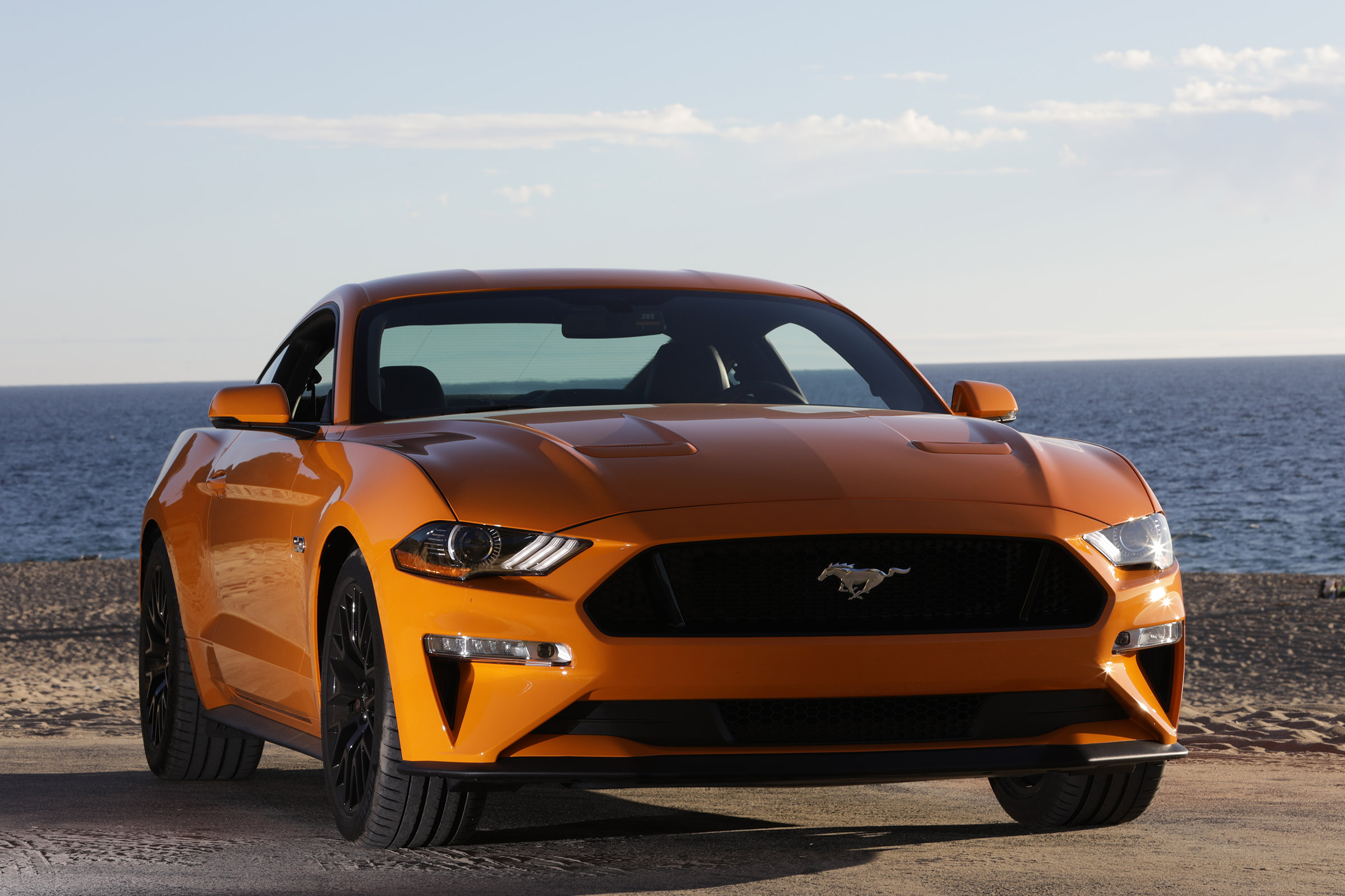 Ford Mustang - front twilight