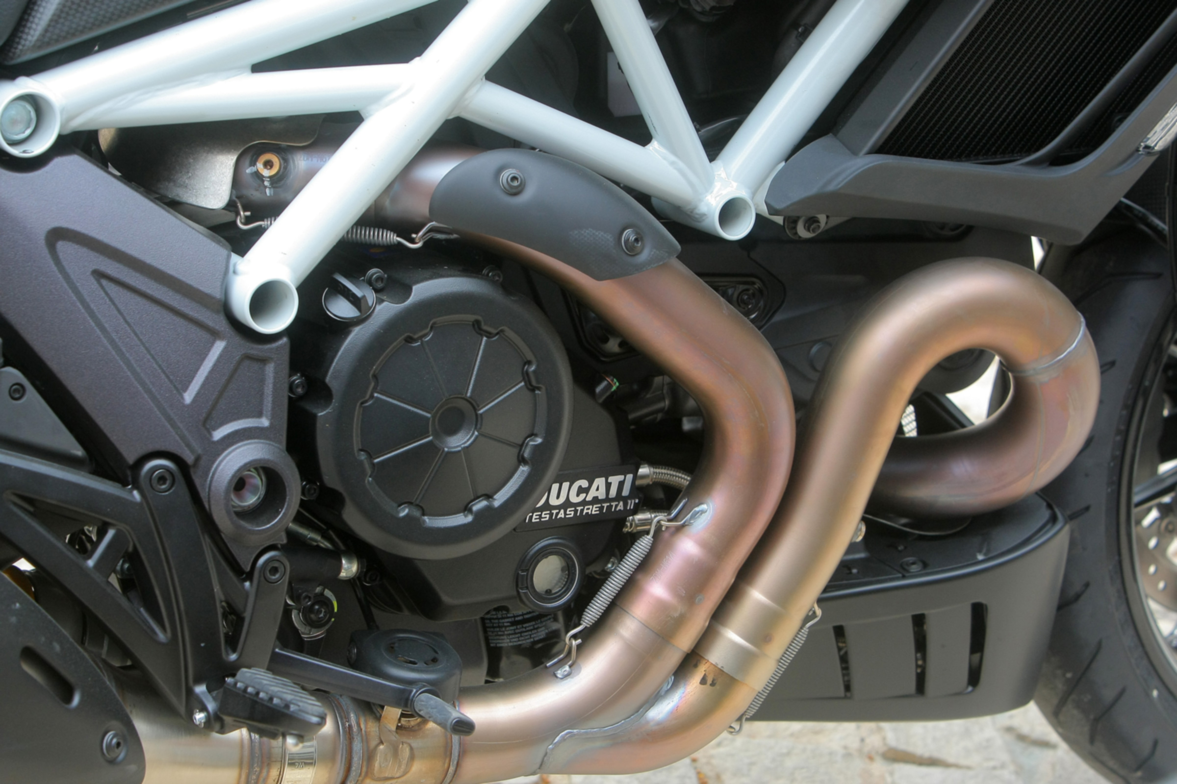 Ducati Diavel review - exhaust pipes