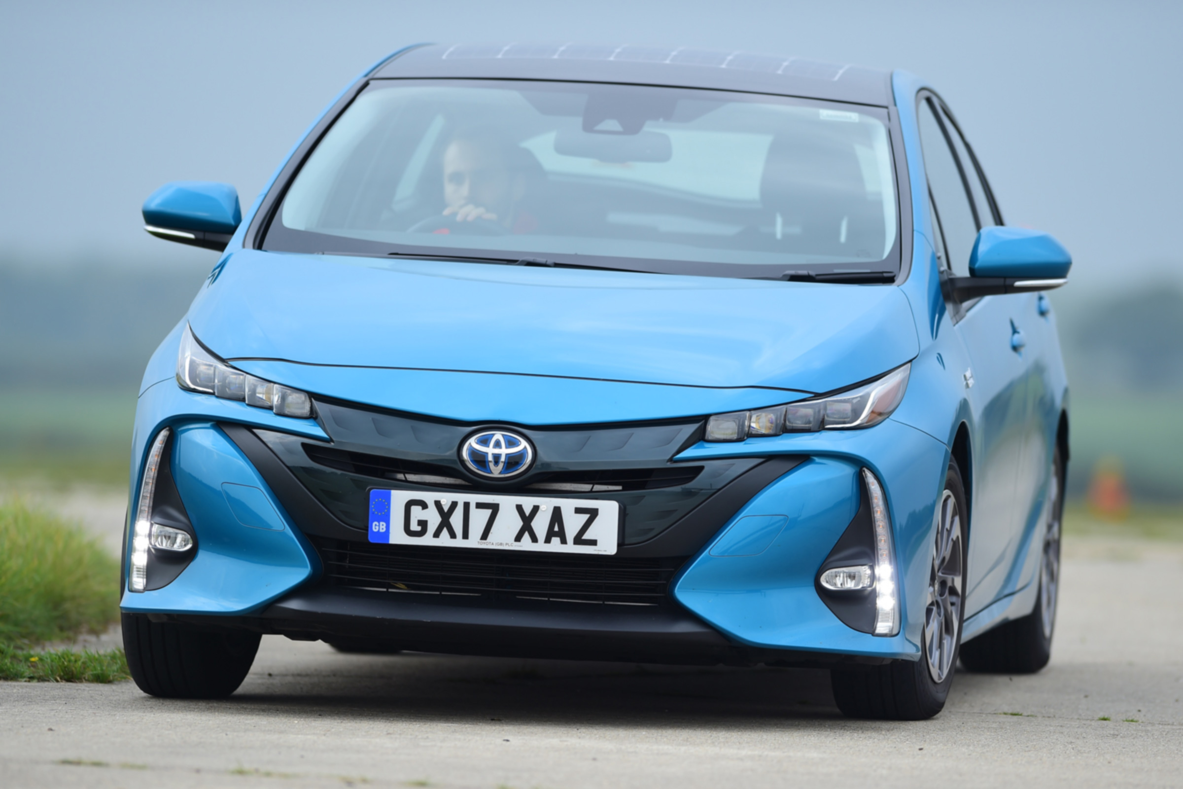 Toyota Prius - front cornering