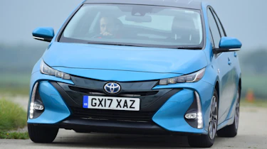 Toyota Prius - front cornering