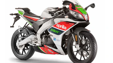 Aprilia RS 125 review - green and red