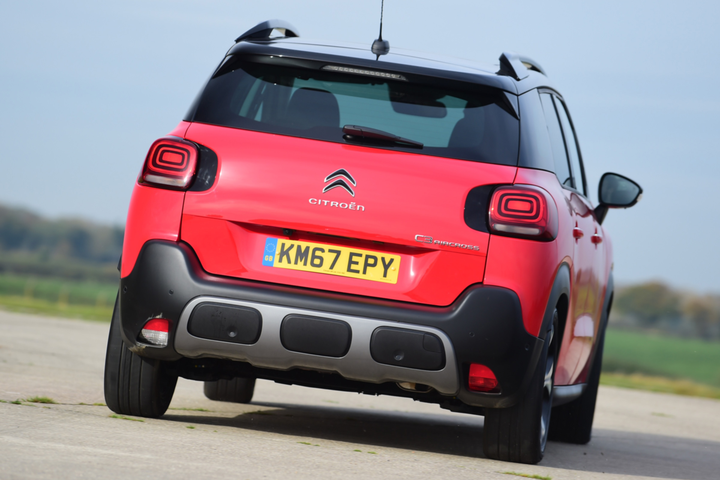 Citroen C3 Aircross - rear cornering