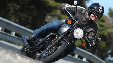 Triumph Bonneville T120 review - front tracking