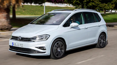 VW Golf SV - front