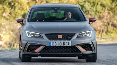 SEAT Leon Cupra R - front