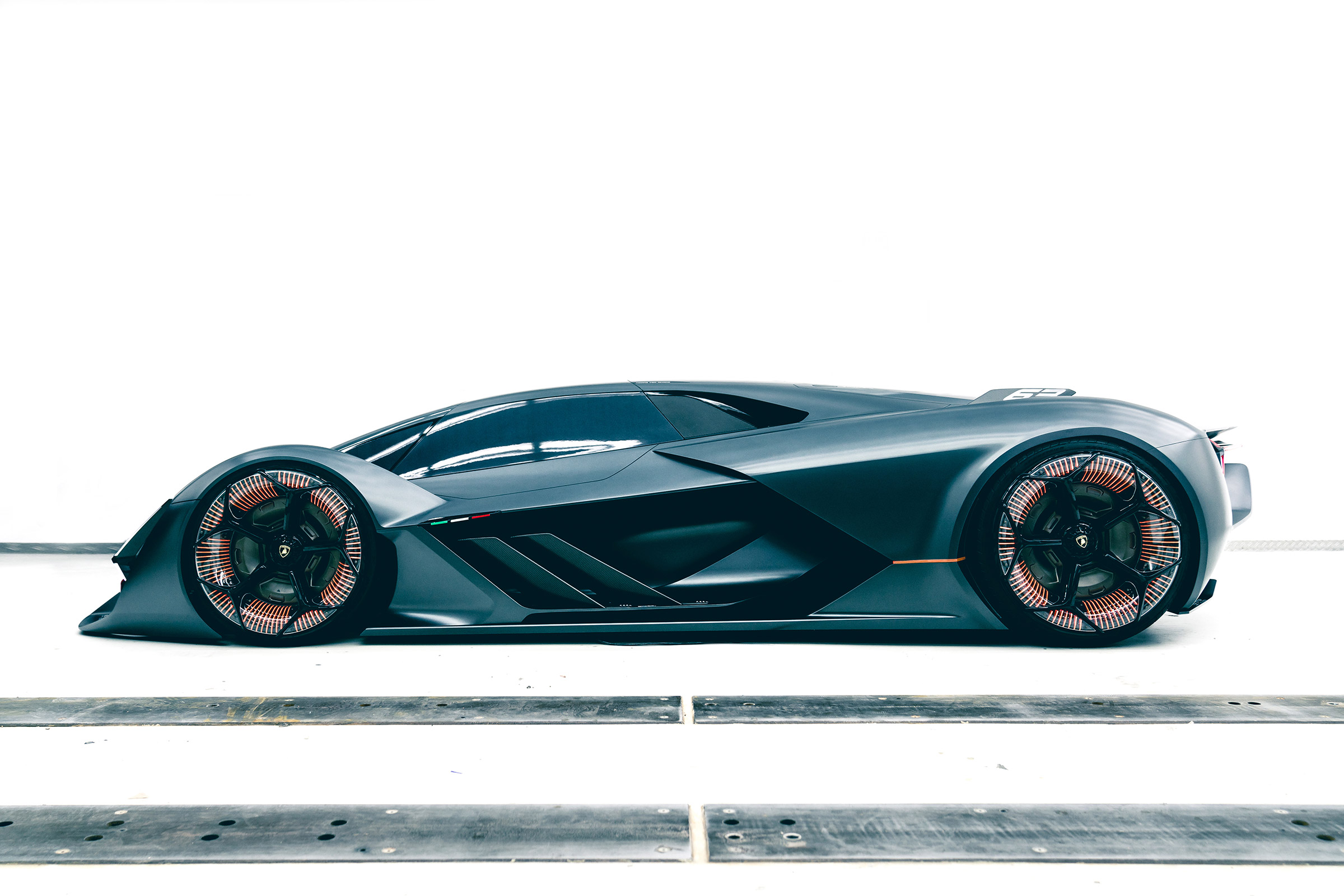Lamborghini Terzo Millennio - side