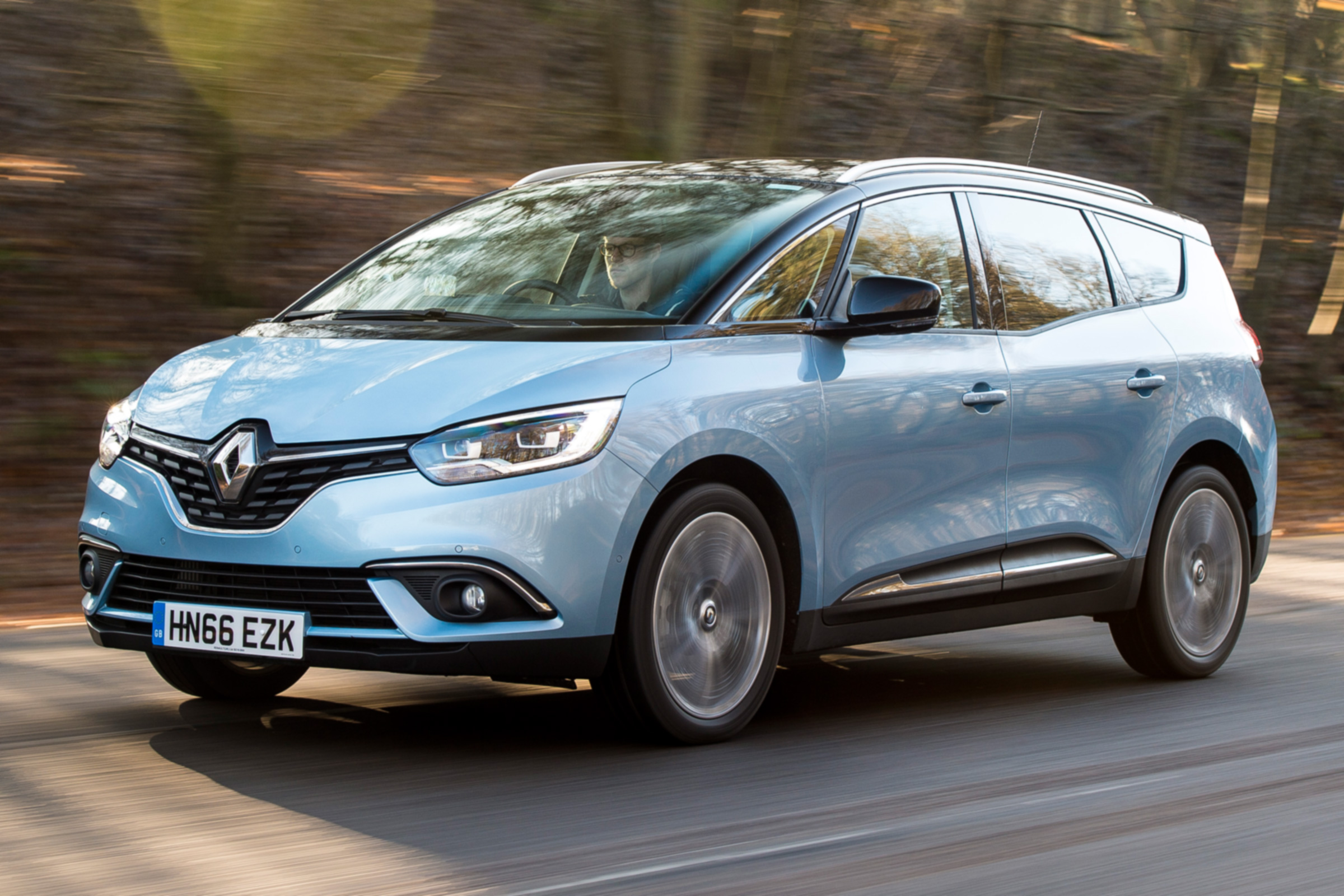 Best 7-seater cars 2017/2018 - Renault Grand Scenic