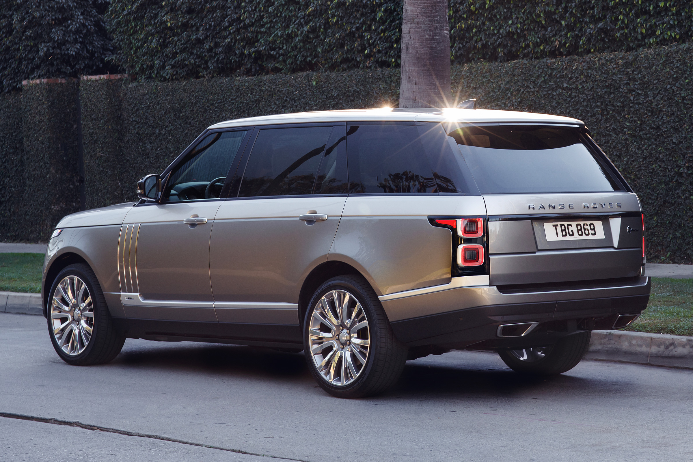 Range Rover SVAutobiography - rear
