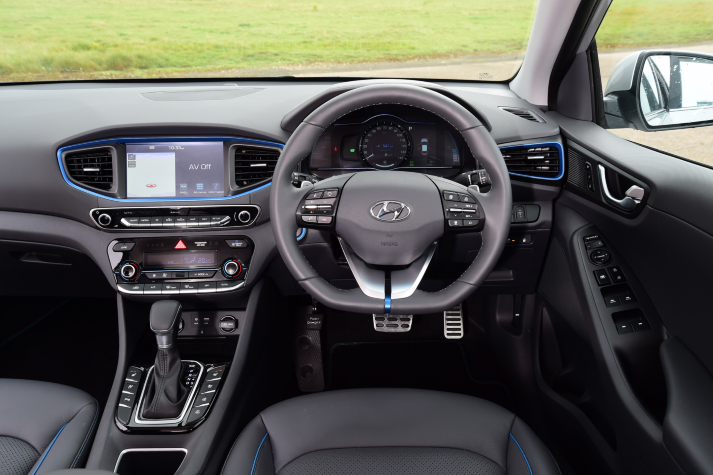 Hyundai Ioniq - dash