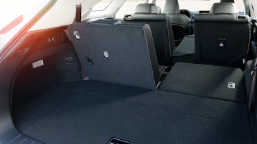 Lexus RX L - boot
