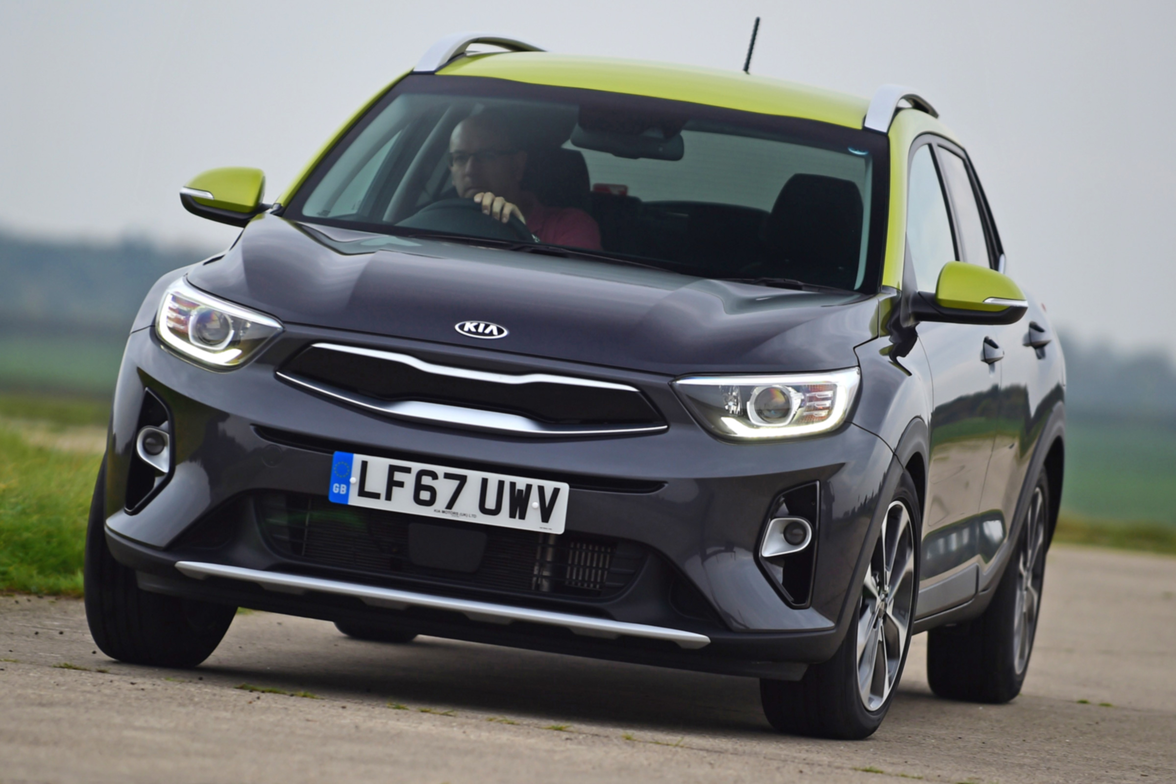 Kia Stonic - front action