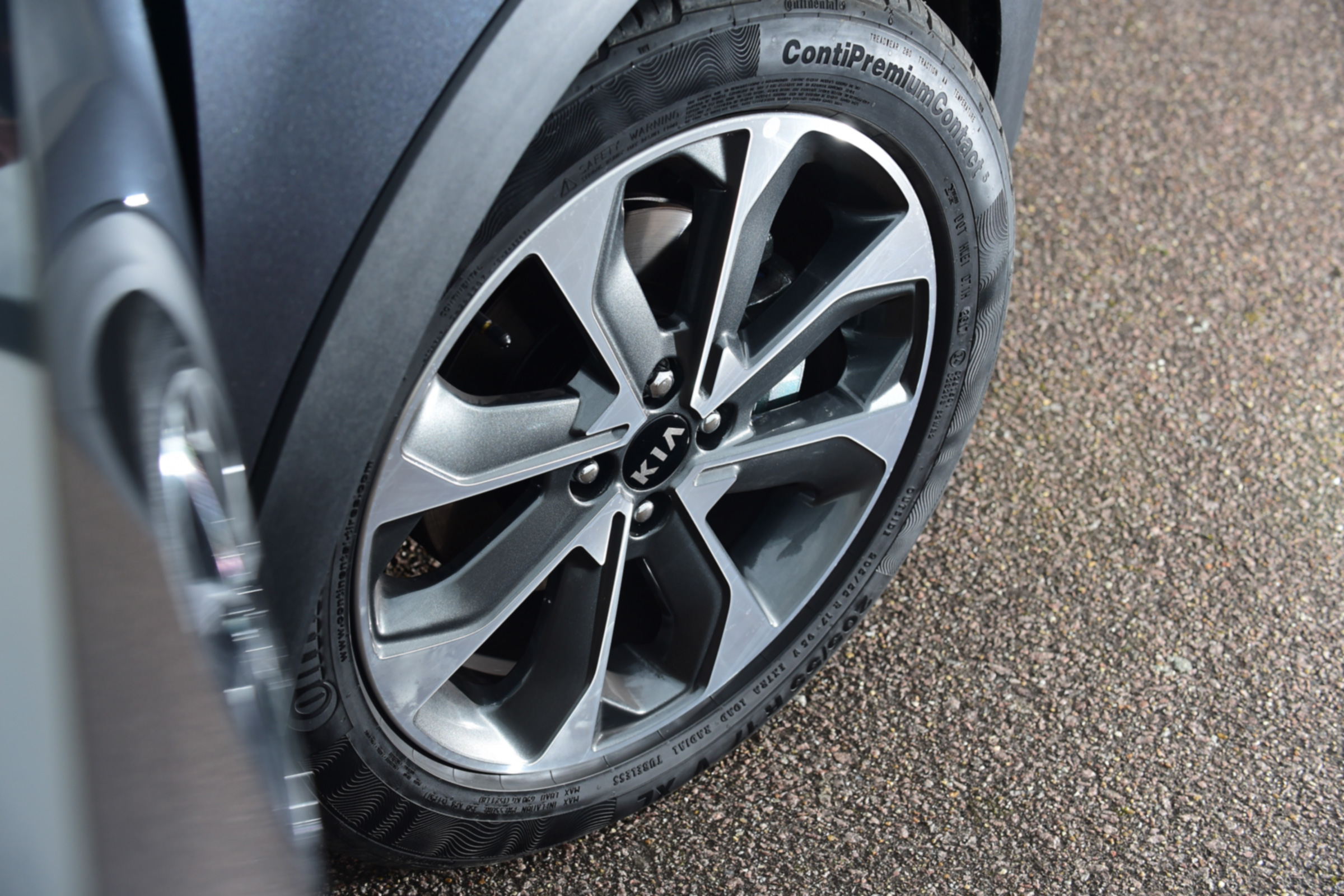 Kia Stonic - alloy wheel