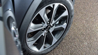 Kia Stonic - alloy wheel