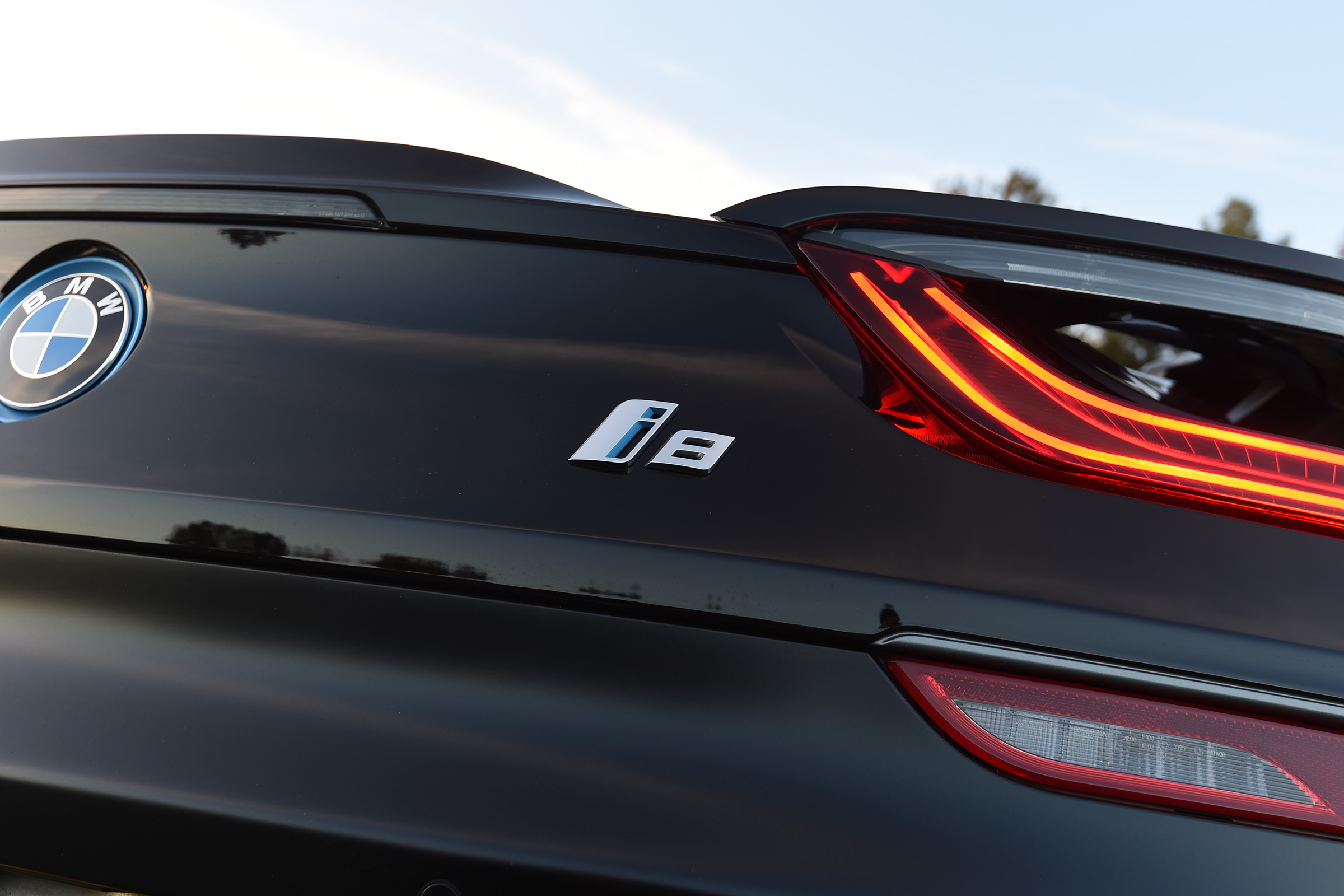 BMW i8 - badge