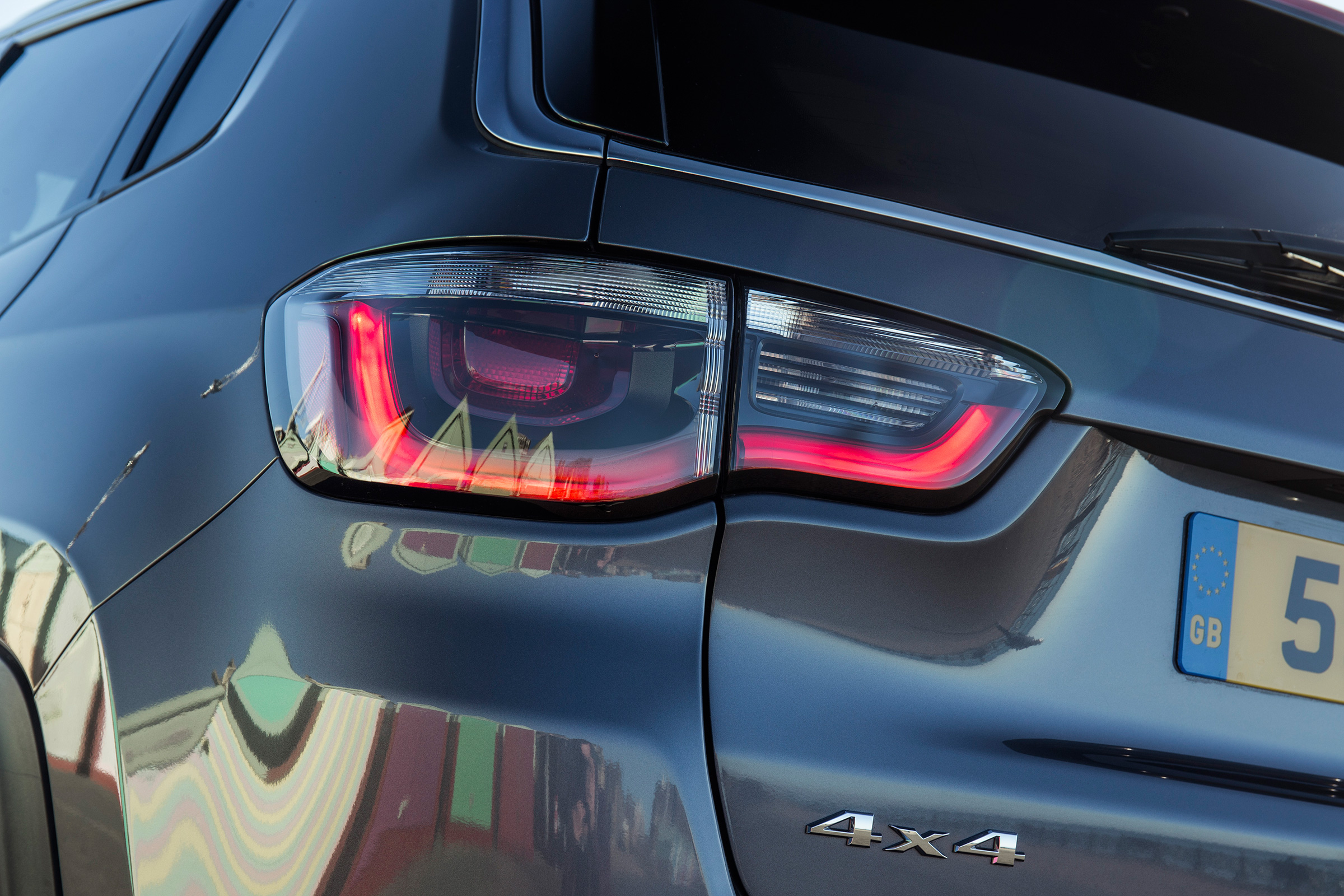 Jeep Compass - tail light