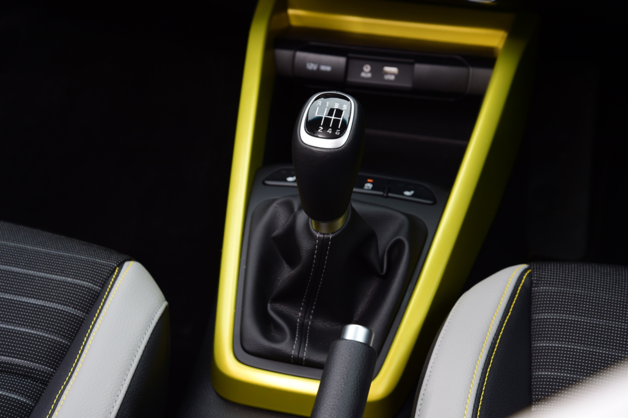 Kia Stonic - transmission