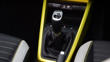 Kia Stonic - transmission