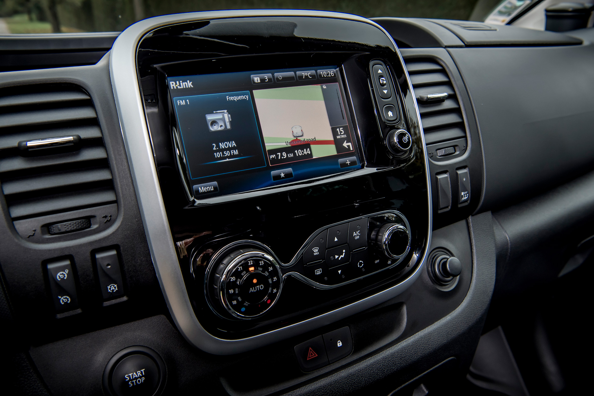 Renault Trafic SpaceClass - infotainment