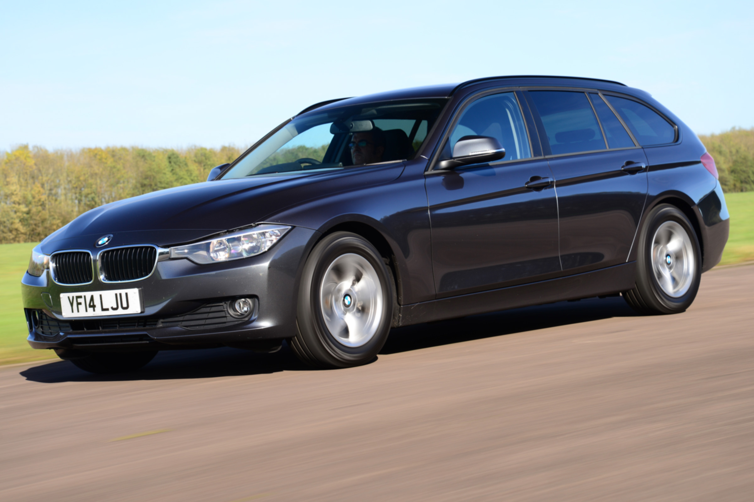 BMW 3 Series Touring - Front Quarter 