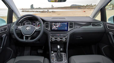 VW Golf SV - interior
