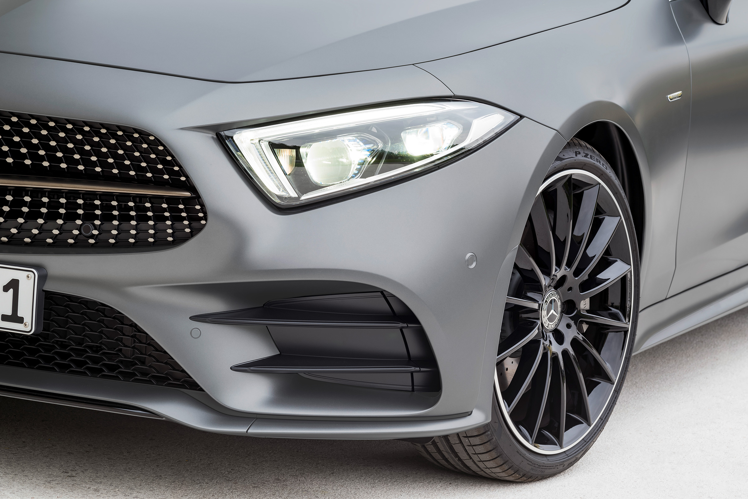 Mercedes CLS - headlight