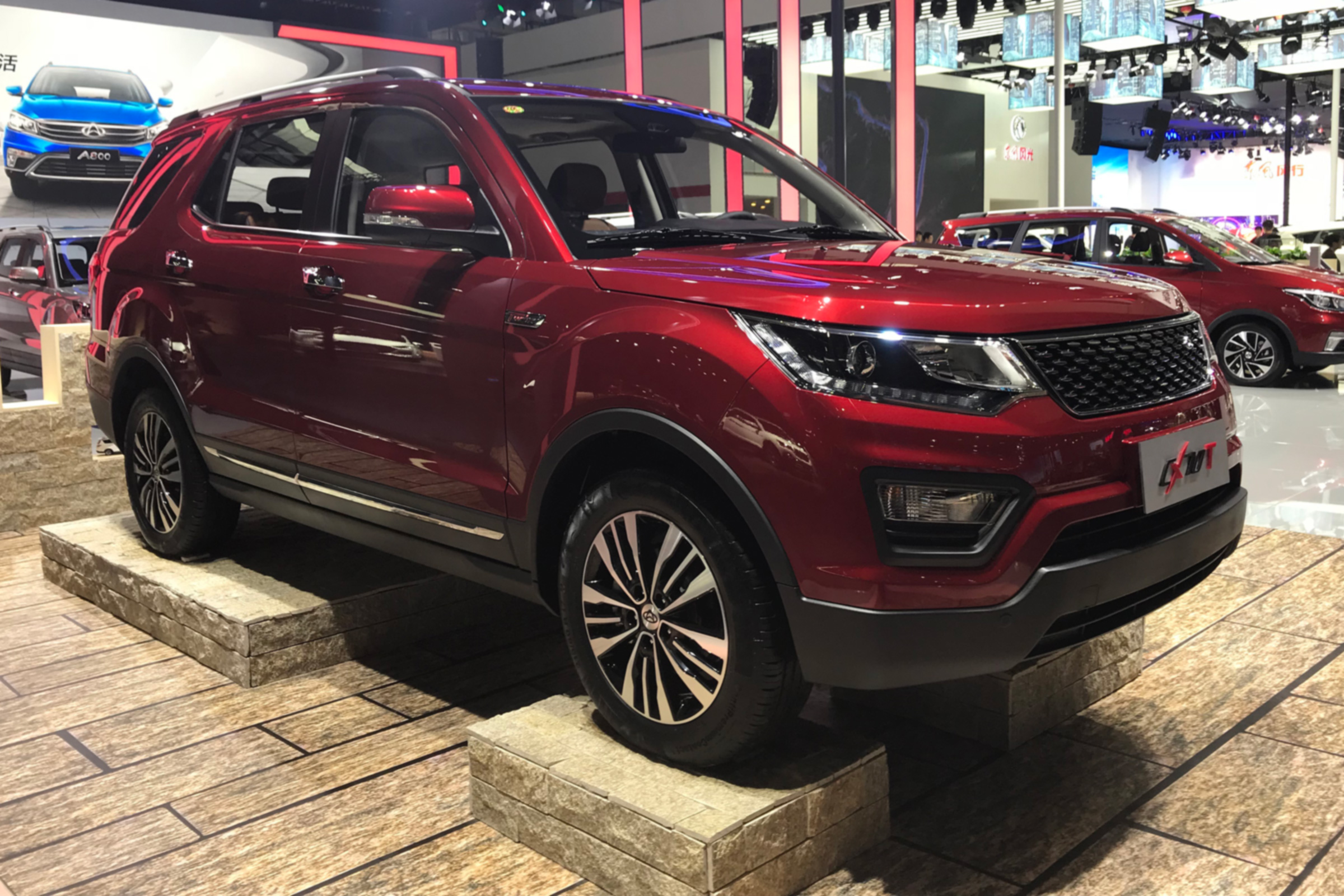 Chinese copycat cars - Changan CX70 T
