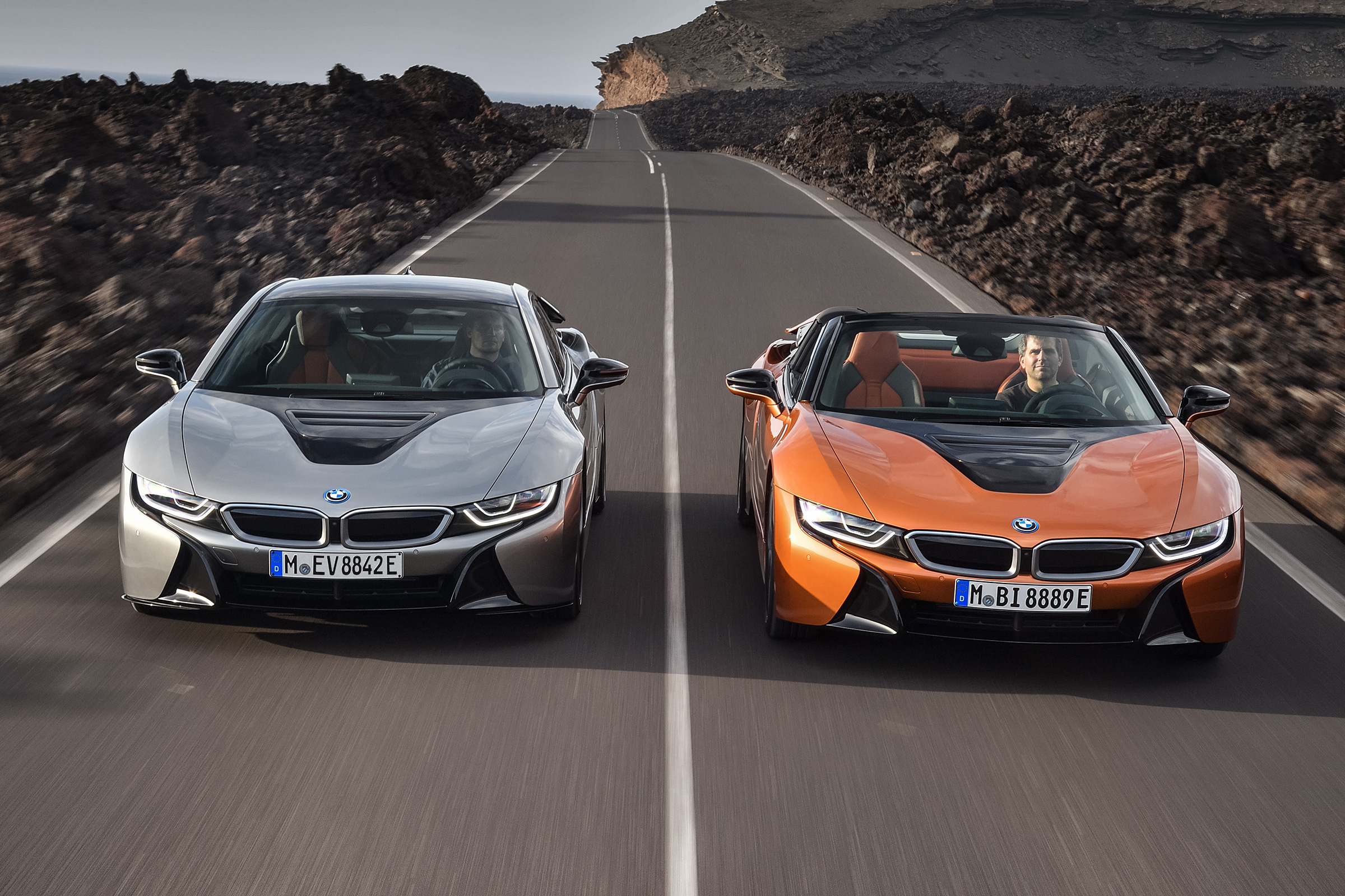 BMW i8 and i8 Roadster - front