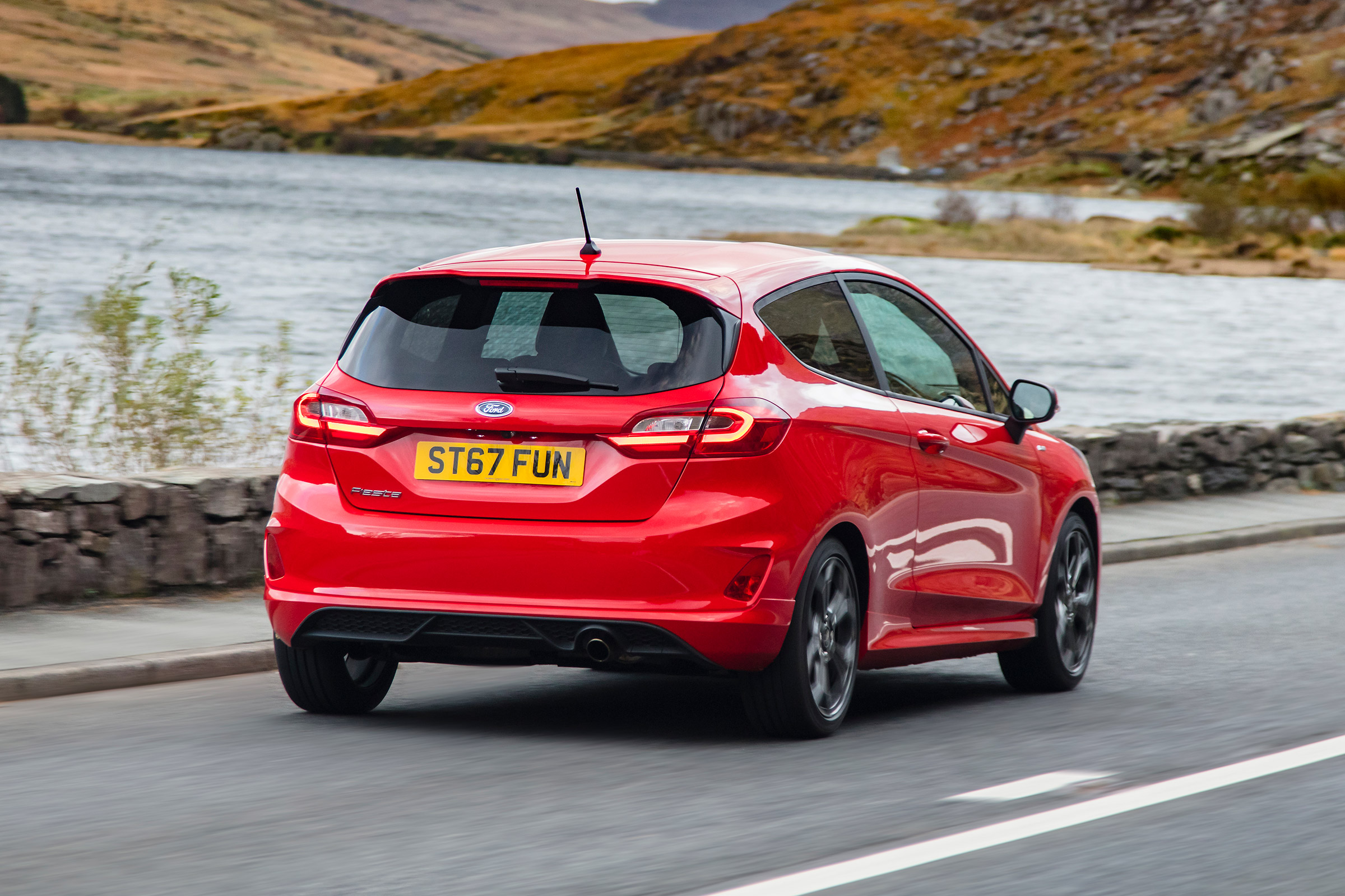 New Ford Fiesta ST-Line - rear tracking
