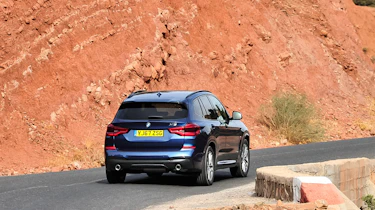 BMW X3 - rear cornering