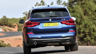 BMW X3 - rear action