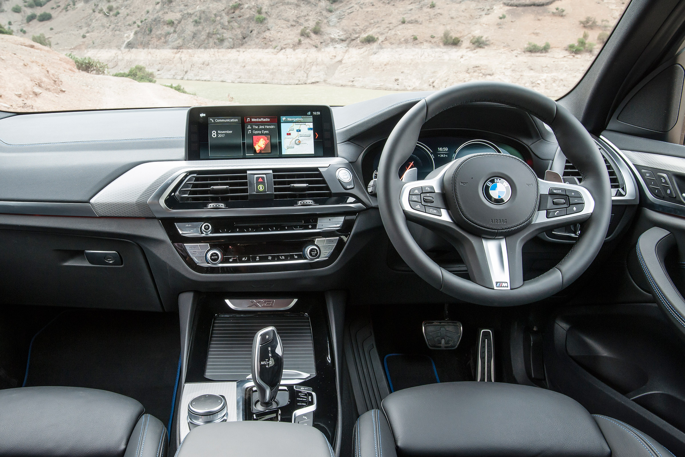 BMW X3 - dash