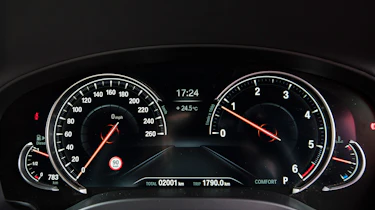 BMW X3 - dials