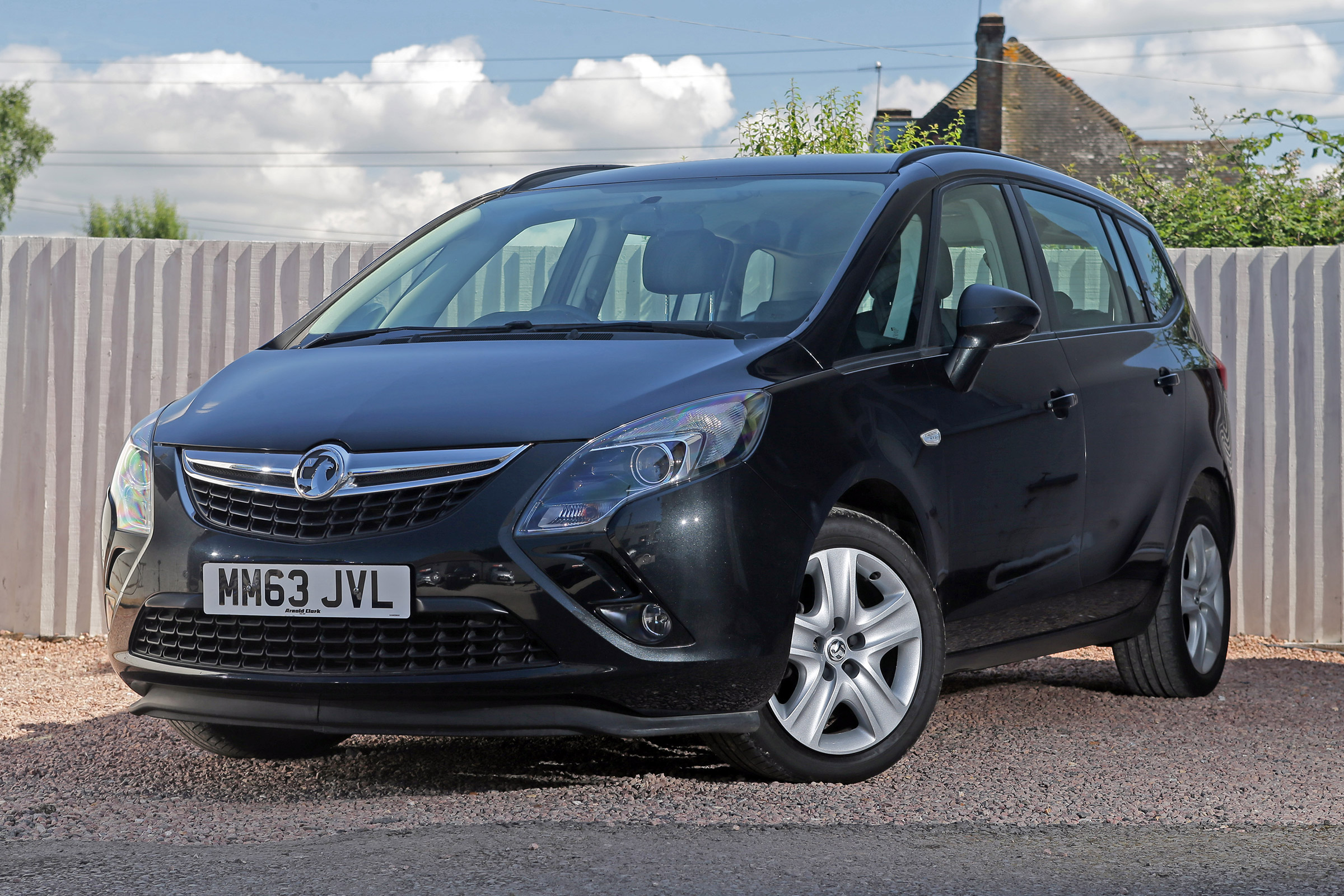 Used Vauxhall Zafira Tourer - front