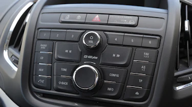 Used Vauxhall Zafira Tourer - centre console
