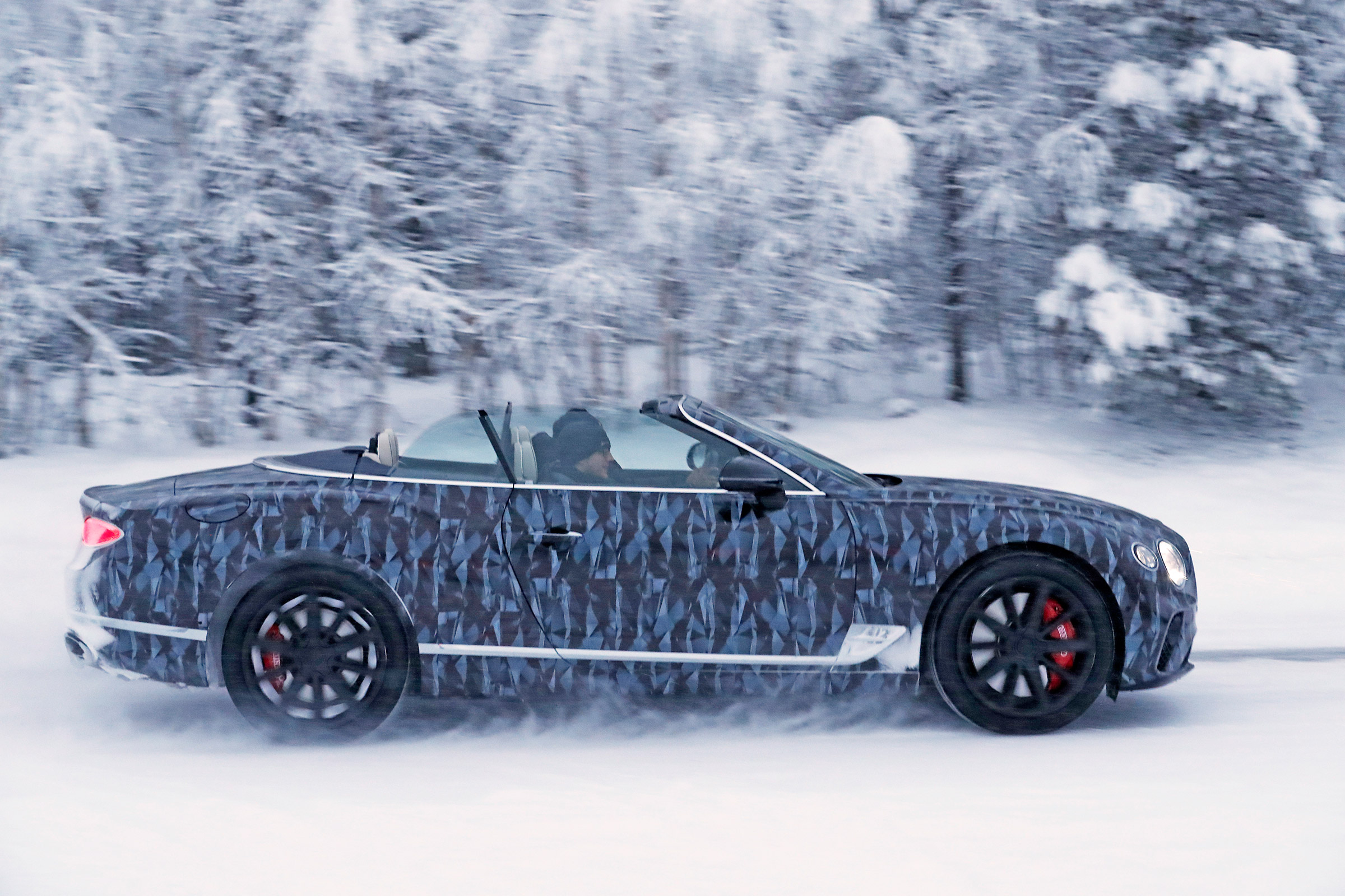 Bentley Continental GTC spies side